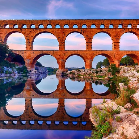 Un Petit Paradis, Centre De